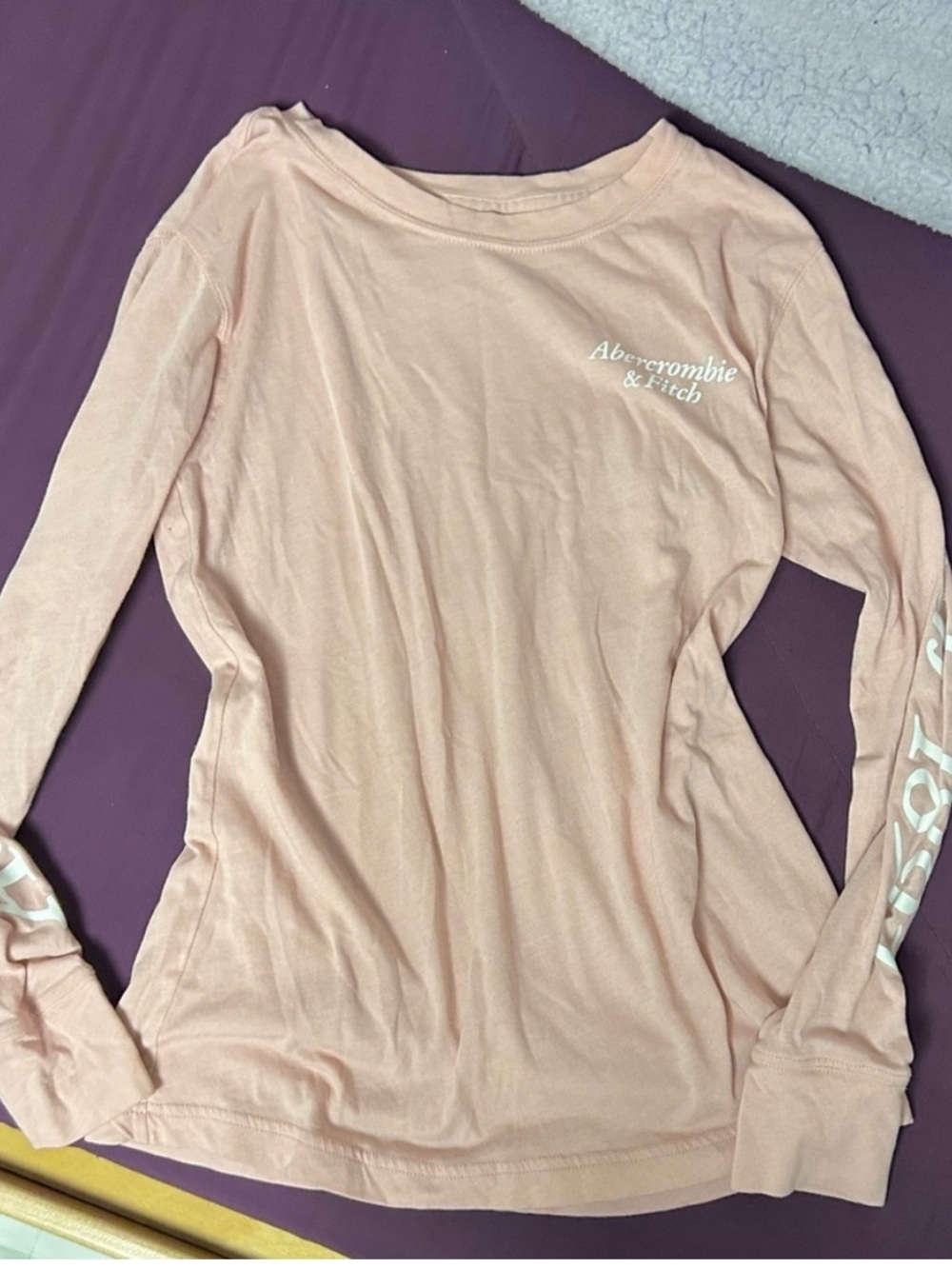 LAST CALL! GIVING AWAY TMRW abercrombie and fitch 2000s y2k long sleeve tee